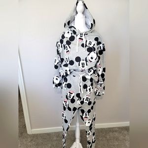 Disneyland hoodie and sweatpants